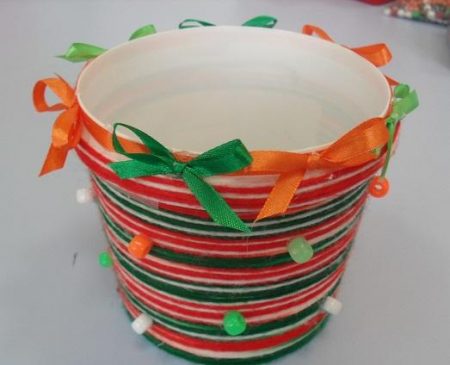 decorating a mayonnaise bucket for a summer residence
