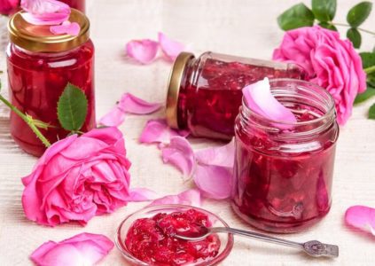 Čajová ružová džem doma: recepty