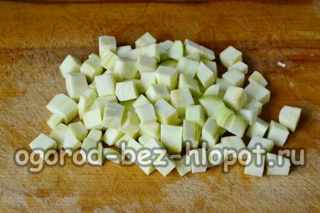 Zucchini cubes