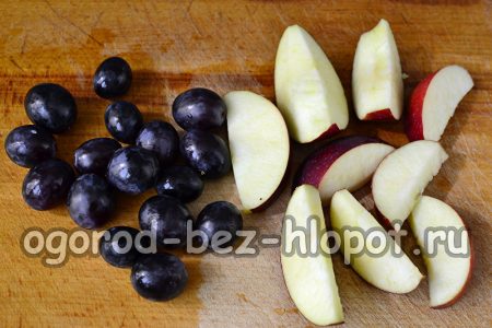 préparer des raisins et des pommes
