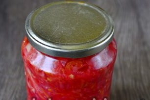 close borscht in cans