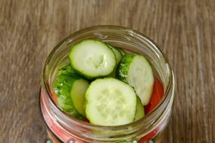 shift vegetables into a jar
