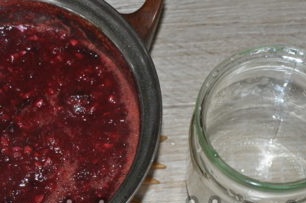 ready sauce in a jar