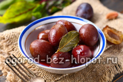 plums like olives