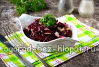 beetroot salad with fried onions