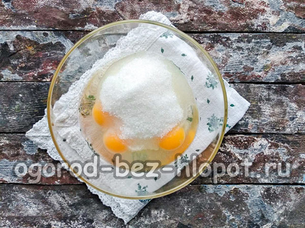 beat eggs with sugar