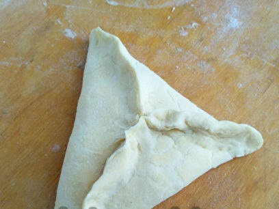 form a triangular pie