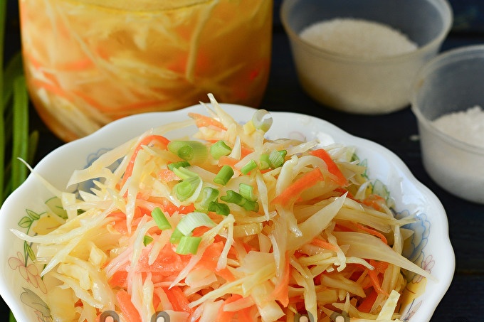 daily cabbage with carrots and garlic