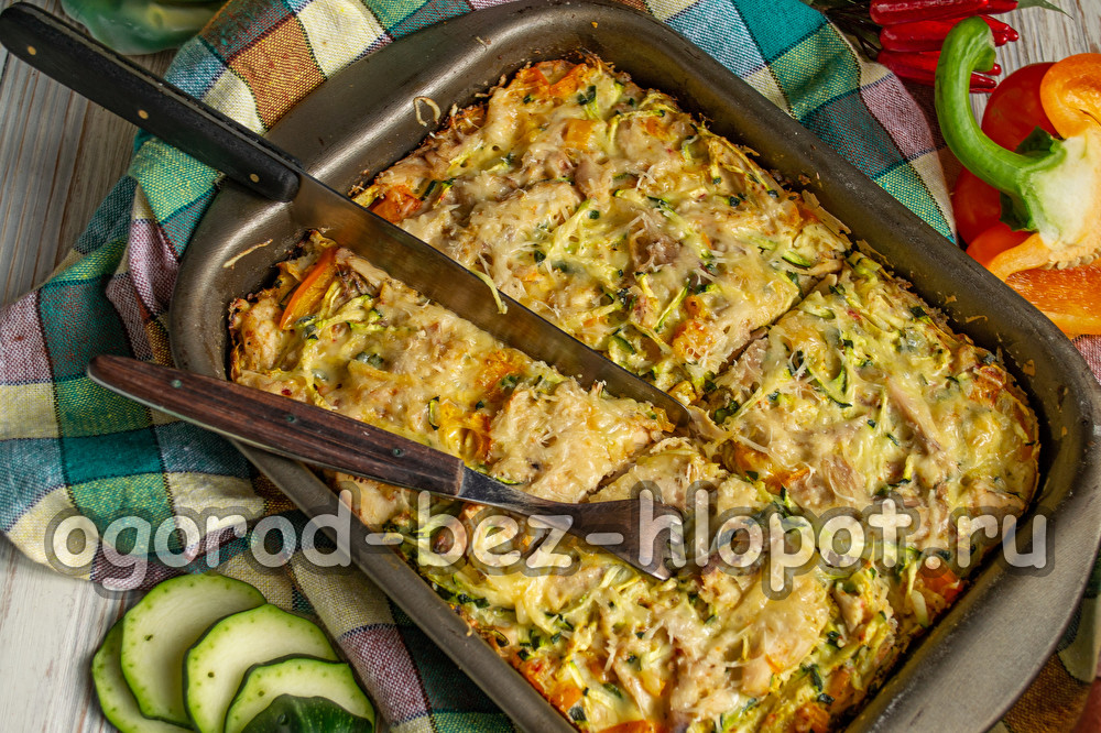 kaserol dengan zucchini dan ayam