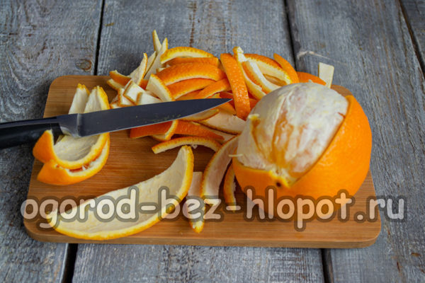 peel oranges