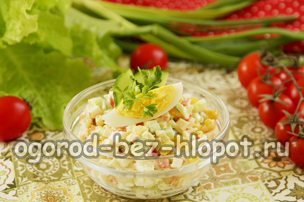 krabsalade met komkommer en maïs