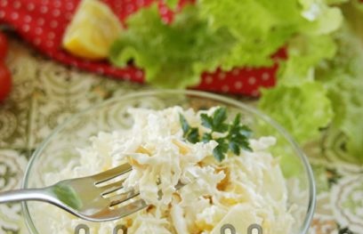 cabbage salad with corn and apple