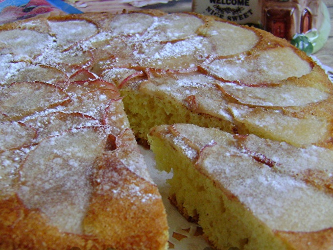 pastry with apples