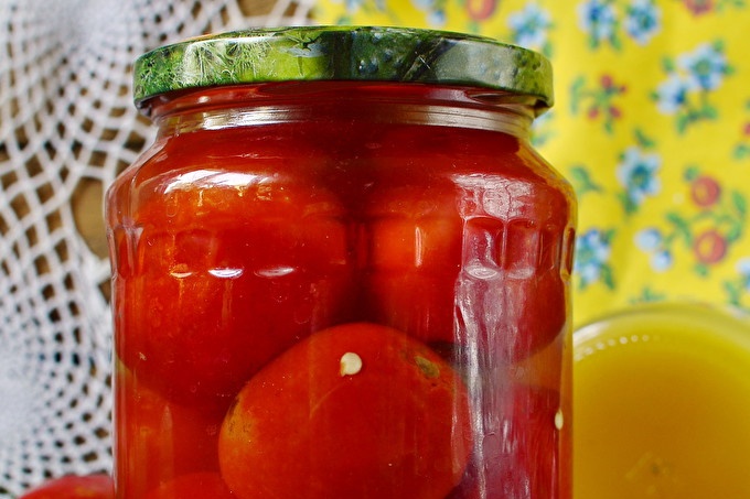 الطماطم مع العسل لفصل الشتاء ، وصفة من أصابع الصورة سوف لعق