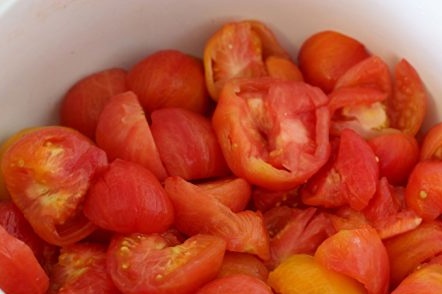 We cut tomatoes