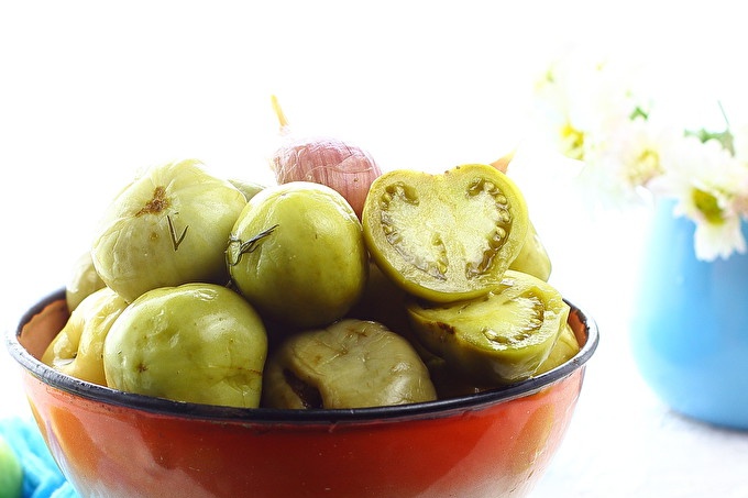 Salted green tomatoes