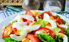 Tomat dan Salad Telur