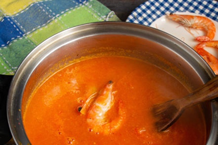 krevety rajčatová polévka