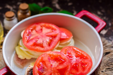 rozložit rajčata