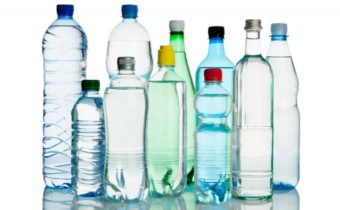 زجاجات بلاستيكية